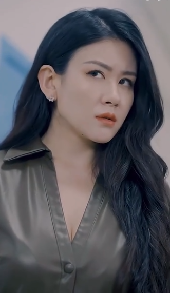 穿警服的那些女孩儿